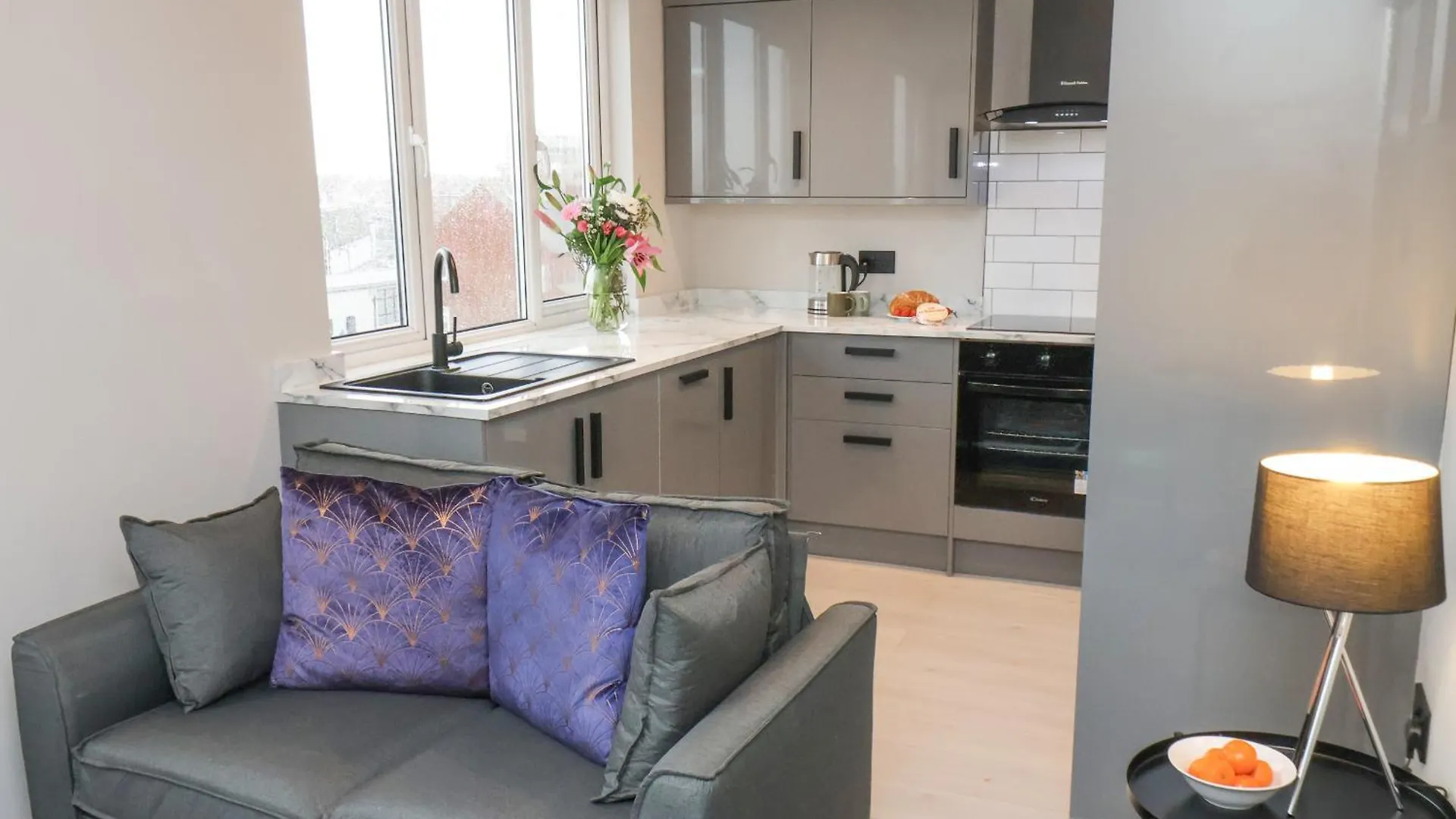 Apt 9 Hunter\'S Quay ile iletişim